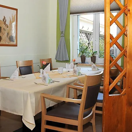 Hotel Friesen 3*